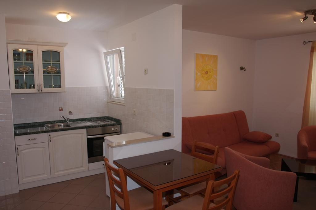 Apartments Ante Makarska Szoba fotó